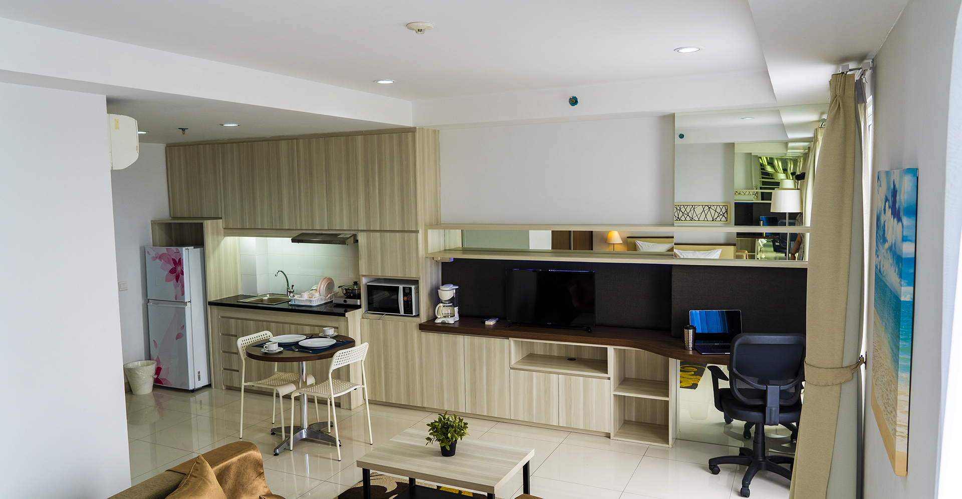 Azalea Suites Cikarang Gallery Studio スイート（44m²）