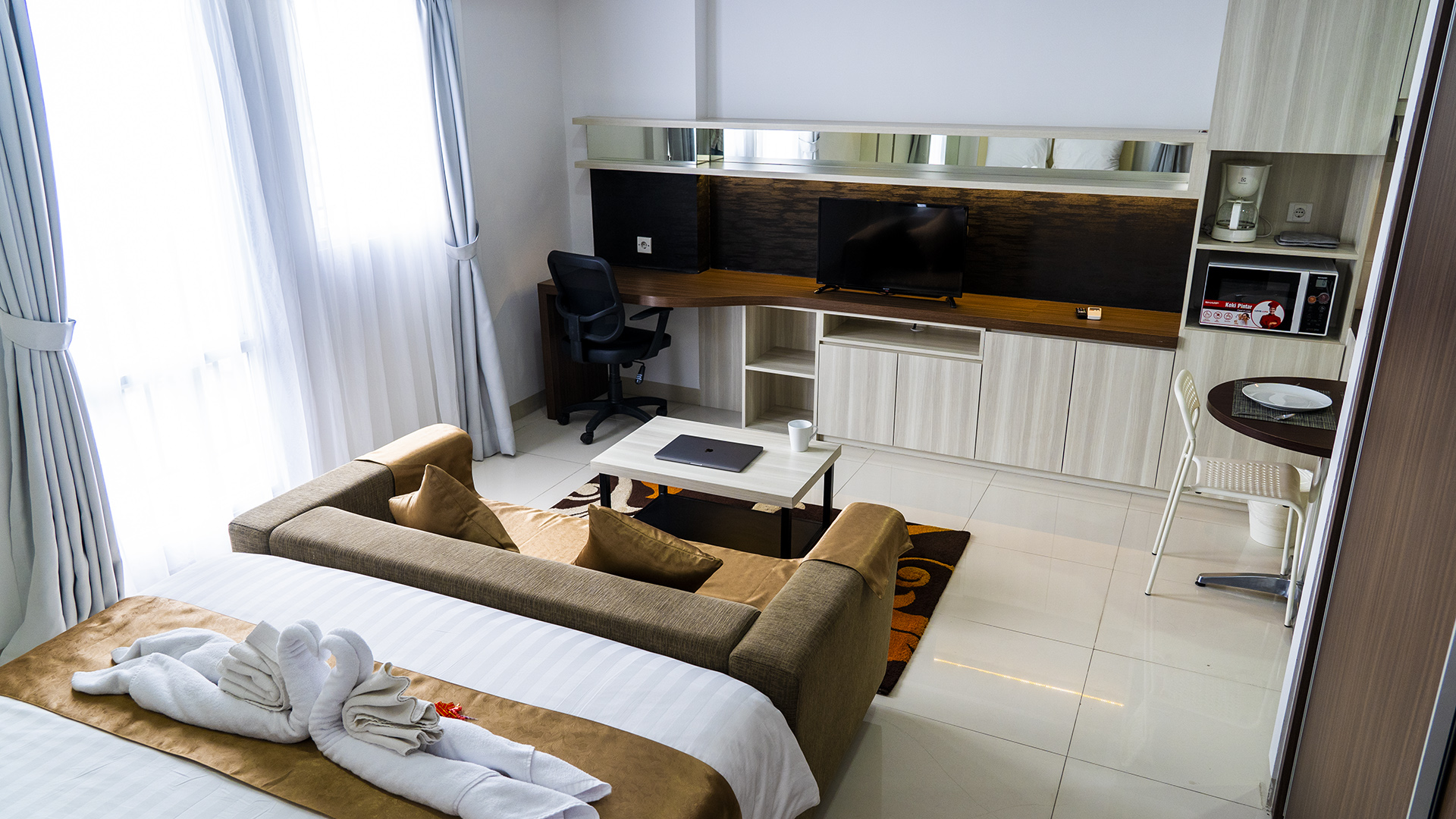 Azalea Suites Cikarang Gallery 角部屋Studio スイート（38m²）